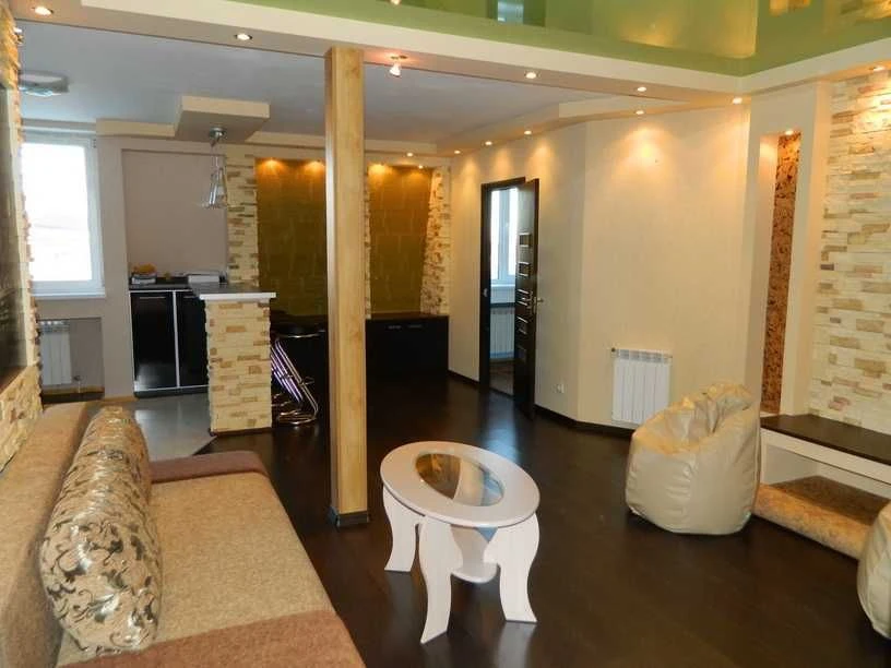 3-room apartment renovated! Central part of the city, gas. Without