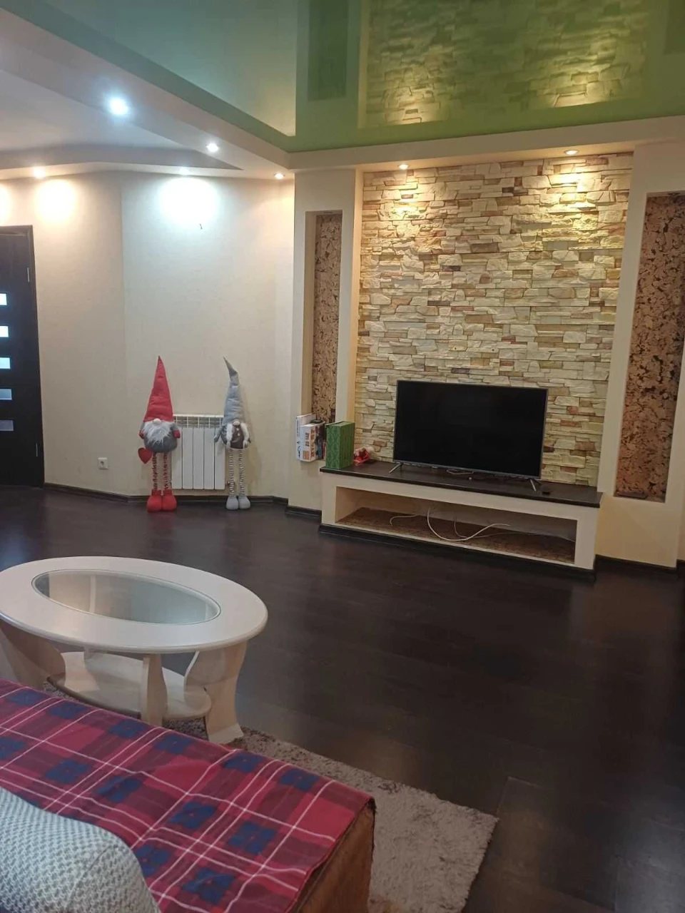 3-room apartment renovated! Central part of the city, gas. Without