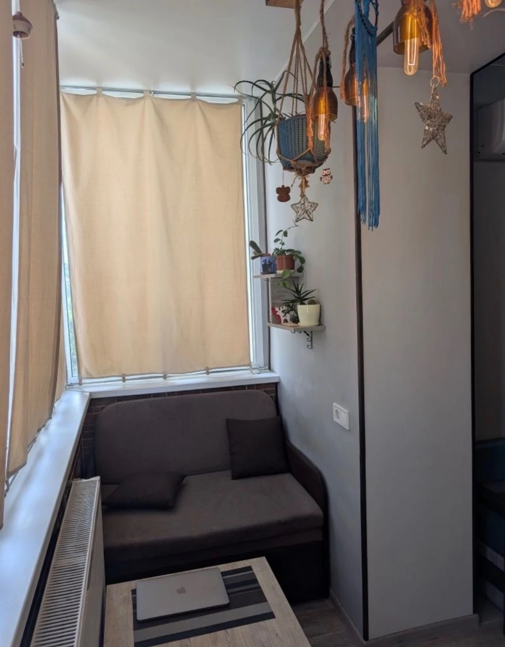 BEST OFFER!! 2-room apartment with renovation, individual gas
