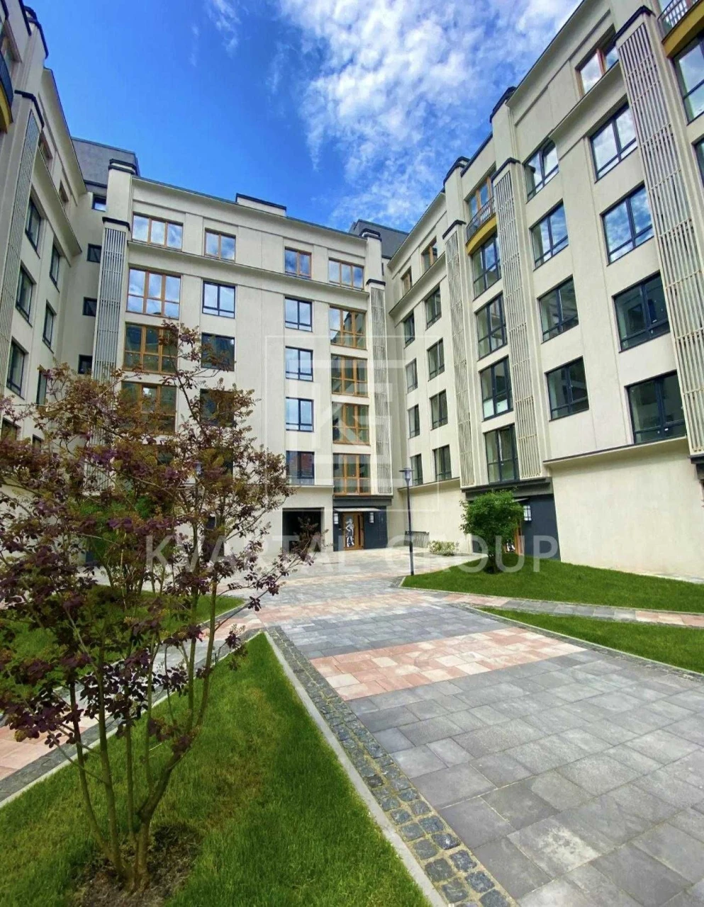 For Sale: 1-bedroom apartment with modern renovation in Irpin! Occupied