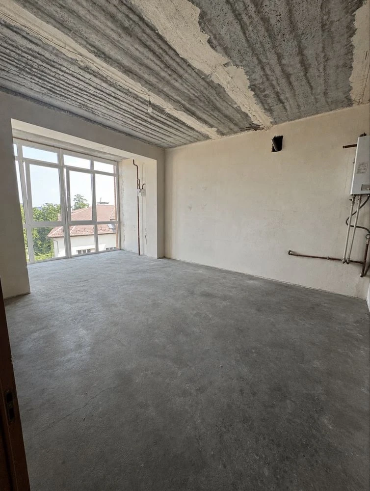 Spacious 1-bedroom apartment in the area of Central Park in a modern building