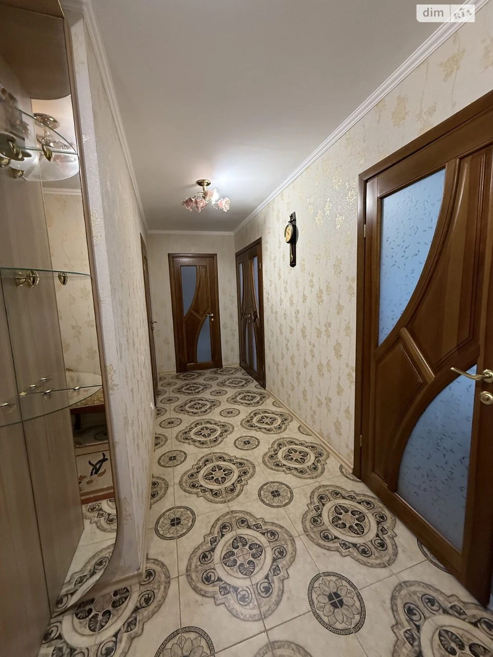 Продаж Квартира Виставка