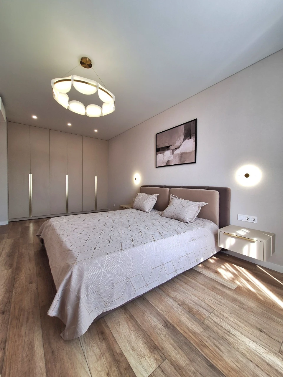 Apartment for Sale: 2-bedroom, 61m2, Designer Renovation! Irpin