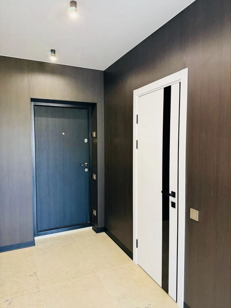 COMMISSION-FREE, Renovated Apartment, ЖК Ютландія 1, Center