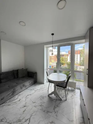 1-room apartment with renovation and appliances near the park! Independent