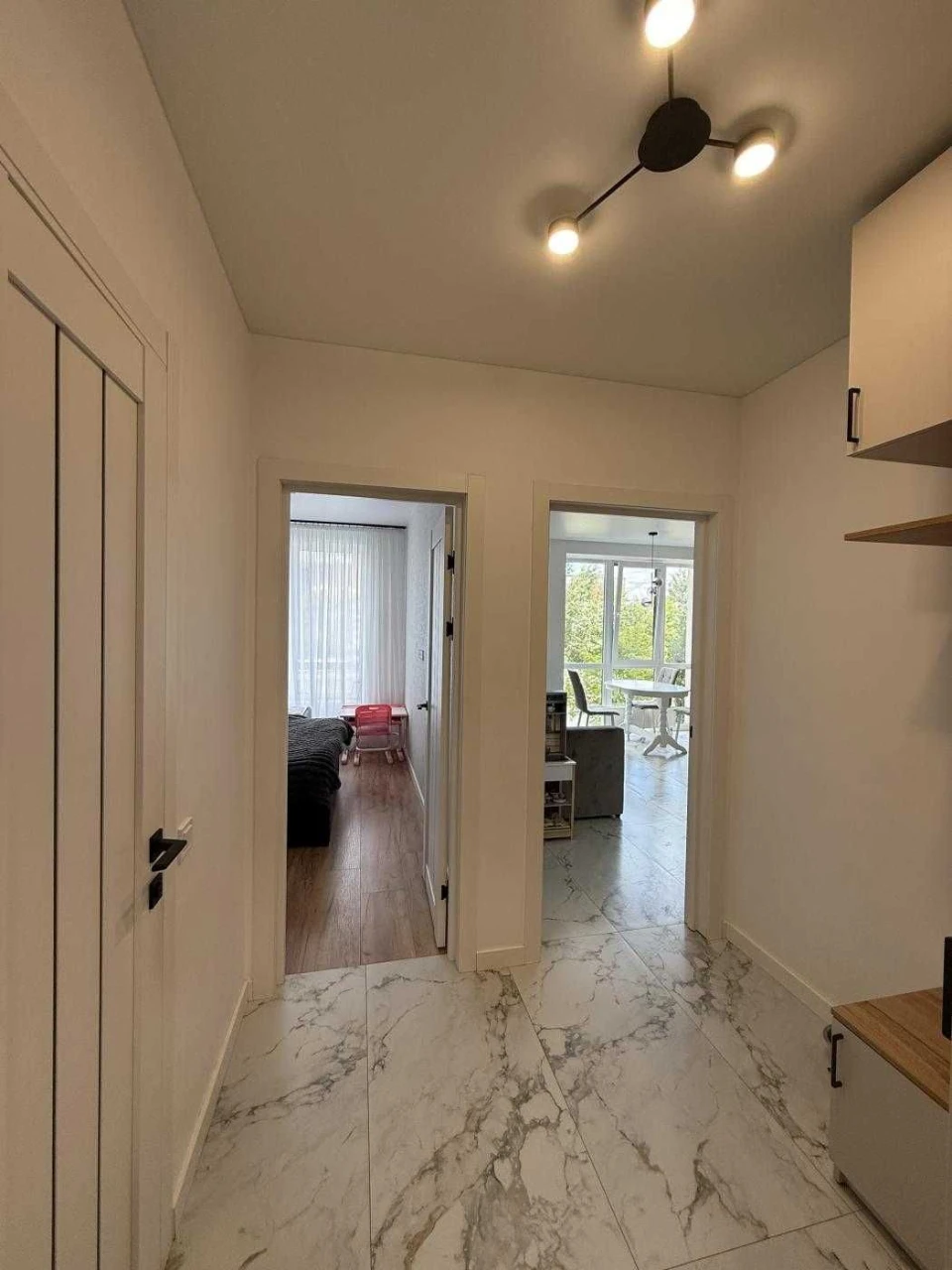 1-room apartment with renovation and appliances near the park! Independent
