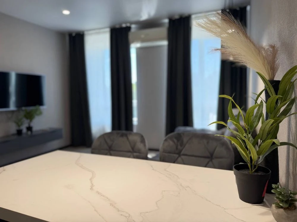 Apartment for sale with excellent renovation in the "Molodyist" residential complex