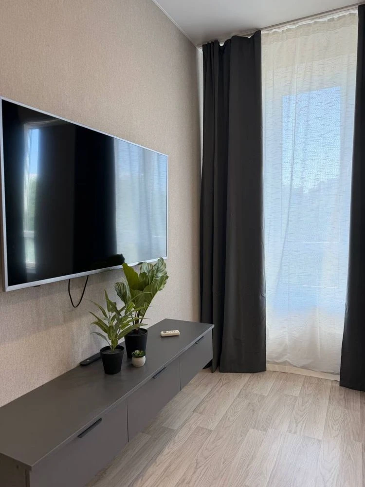 Apartment for sale with excellent renovation in the "Molodyist" residential complex
