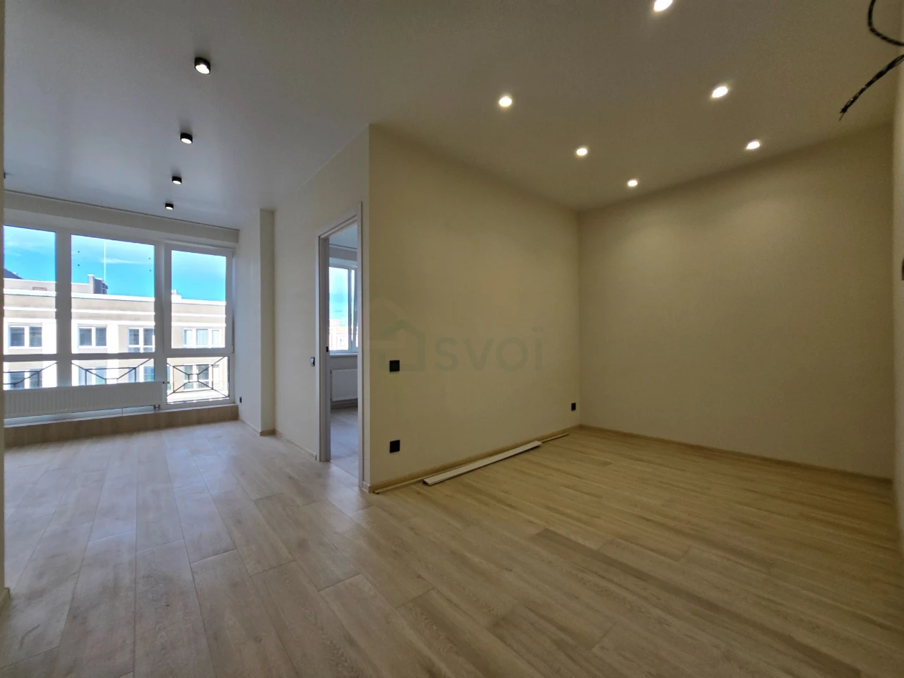 One-bedroom apartment with smart layout. New renovation!