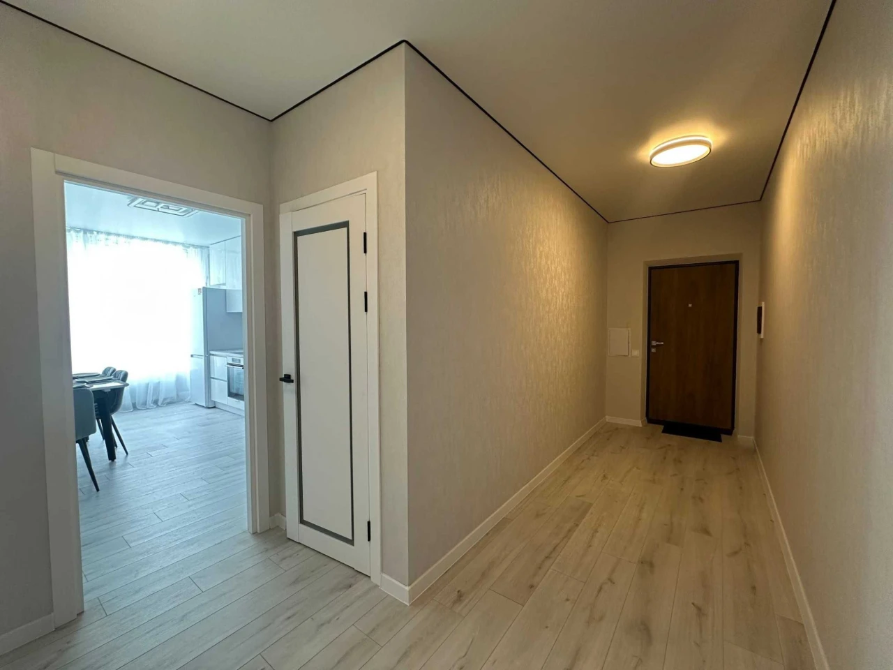 Sale of a 2-room apartment, 59.3 sq m. Furniture and appliances. Full renovation. State.