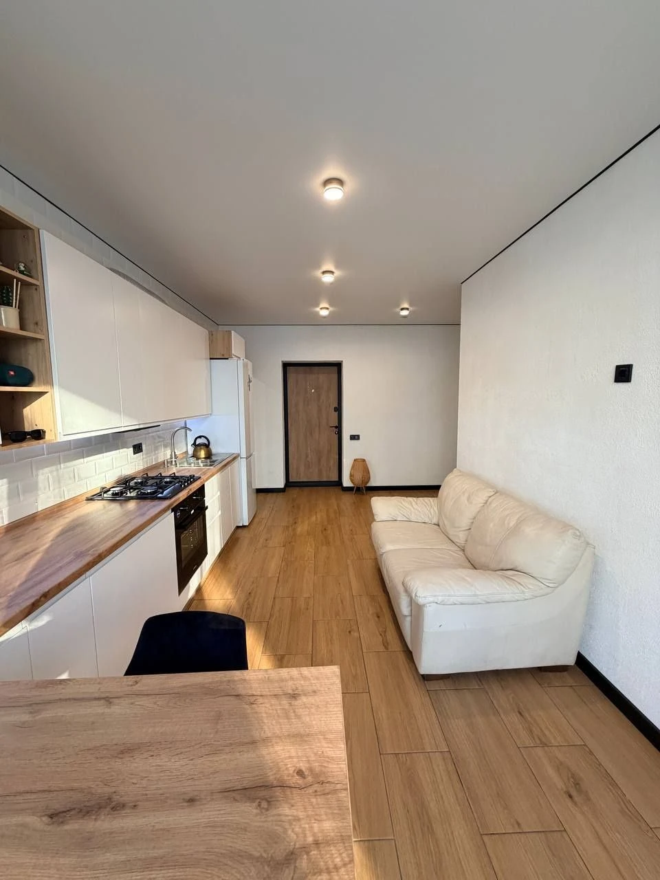 Euro 2-room apartment in the "Burgundia" residential complex