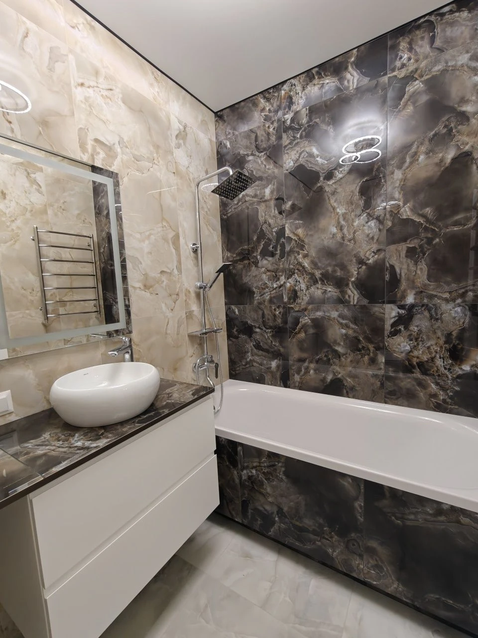 Apartment with renovated interior in a building with a shelter! (ID 383)