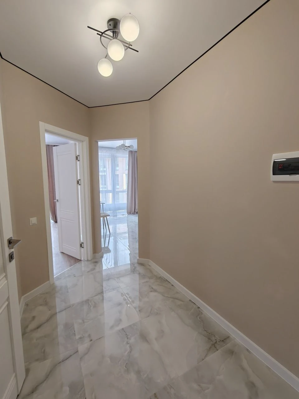 Apartment with renovated interior in a building with a shelter! (ID 383)