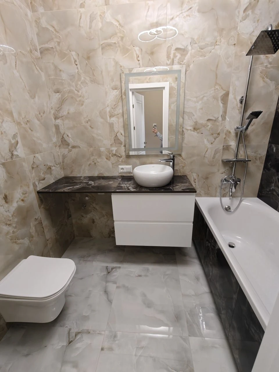 Apartment with renovated interior in a building with a shelter! (ID 383)