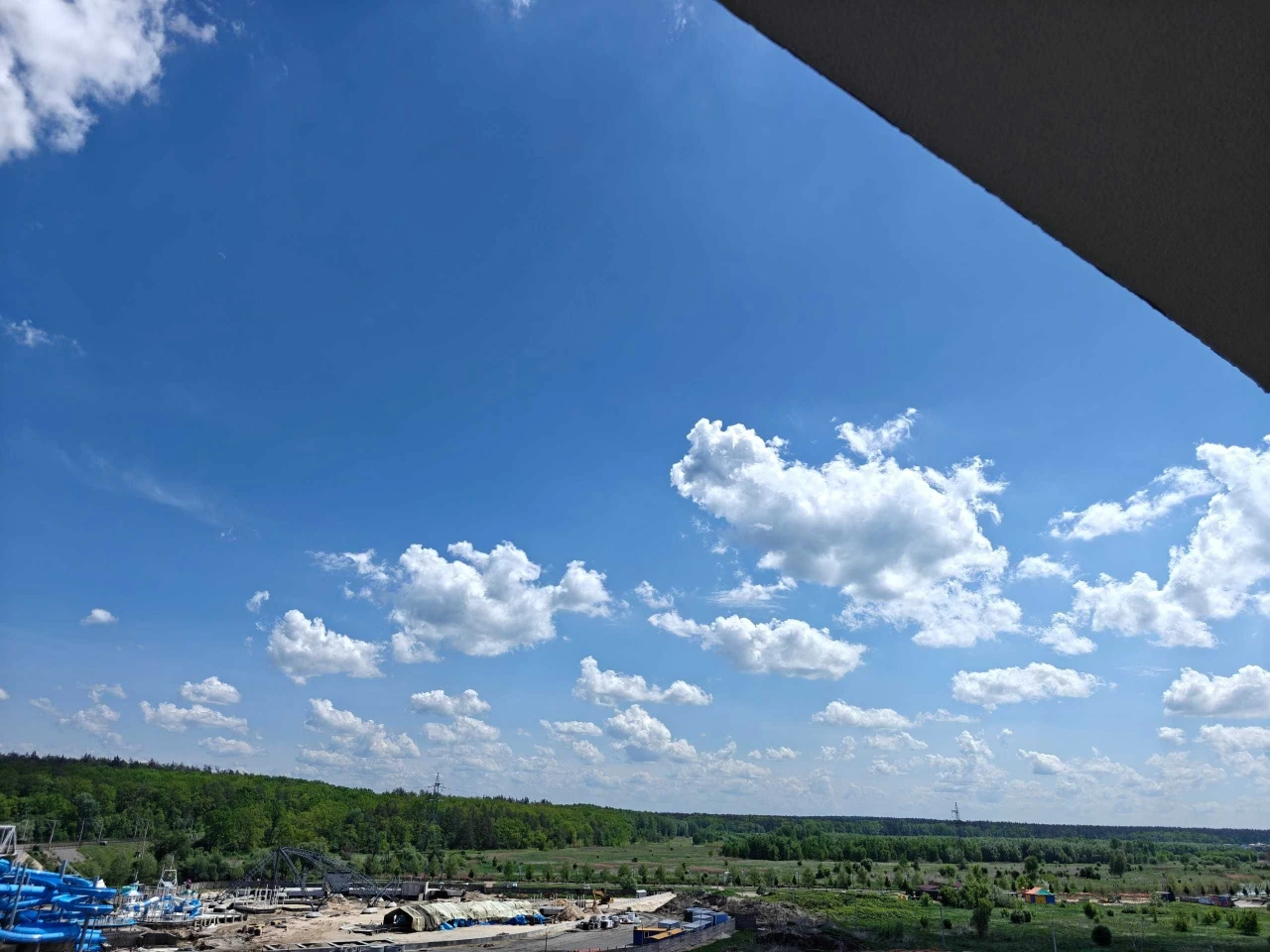 Apartment with two terraces, balcony and a view of inspiring clouds