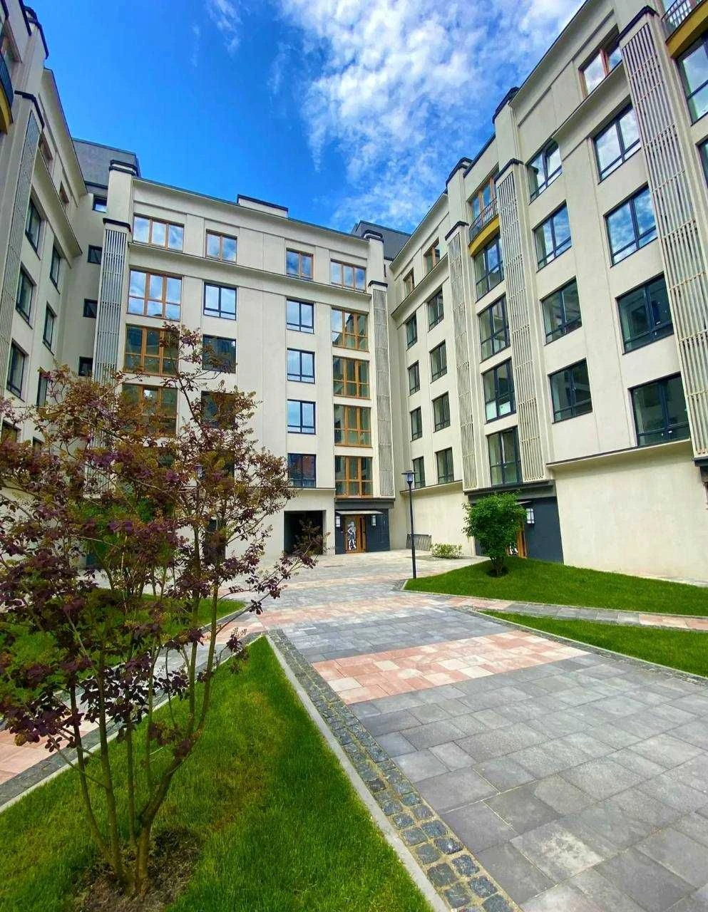 Продаж 1-кімнатної квартири 40 м²! Сучасний ремонт + тепла підлога + газ