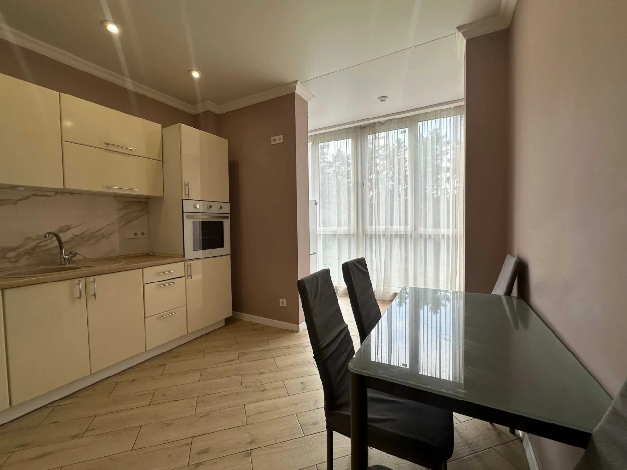 Продажа 2-комнатной квартиры 56 м² с мебелью и техникой. ГАЗ. ГОС.ПРОГ