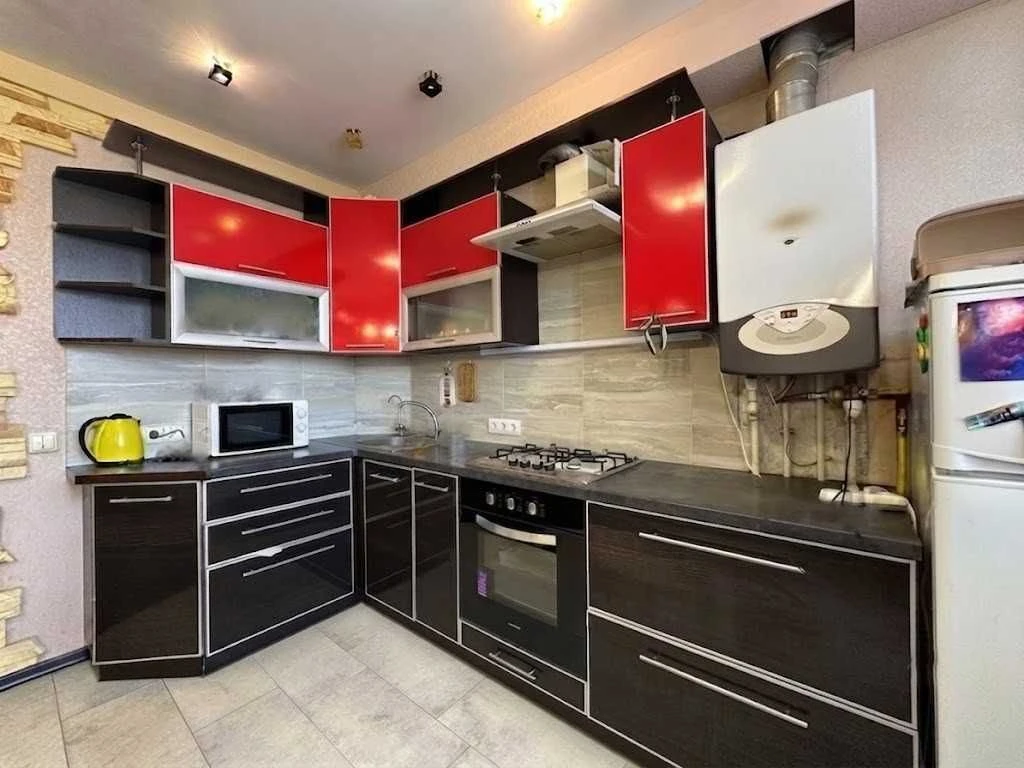 Sale of a 3-room apartment in Irpin, Petrusenka Street, Certificate OK!