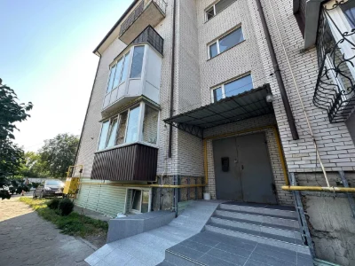 Sale of a 3-room apartment in Irpin, Petrusenka Street, Certificate OK!