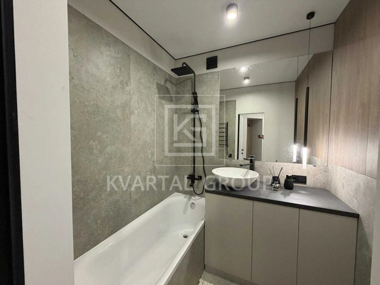 Apartment for Sale: Synerhiya City, 2-room apartment with renovation
