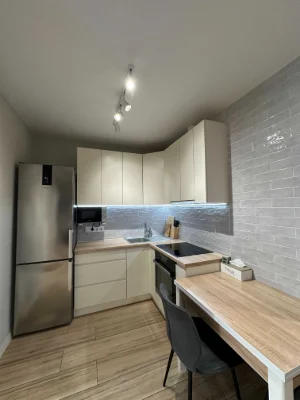 Nice 2-bedroom apartment with renovation, Quick exit to Kyiv, Registration