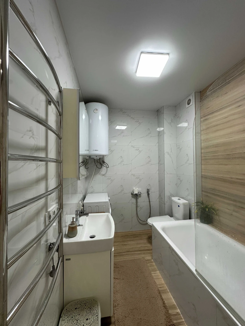 Nice 2-bedroom apartment with renovation, Quick exit to Kyiv, Registration