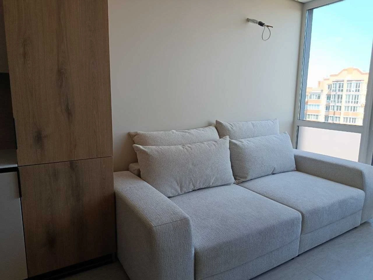 For Sale: Modern 1-Bedroom Apartment with Designer Renovation