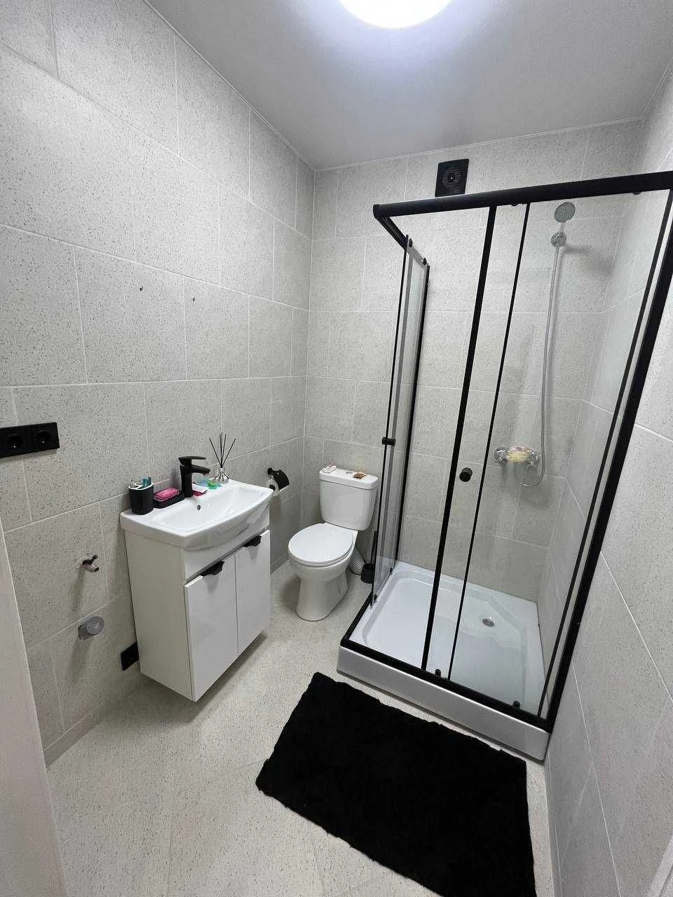 Apartment with New Renovation, Gas