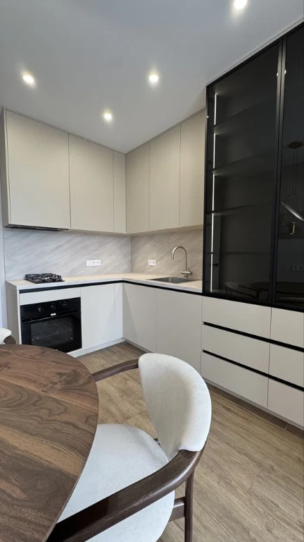 2-room apartment with designer renovation! Synergy City residential complex! GAS! Balcony!