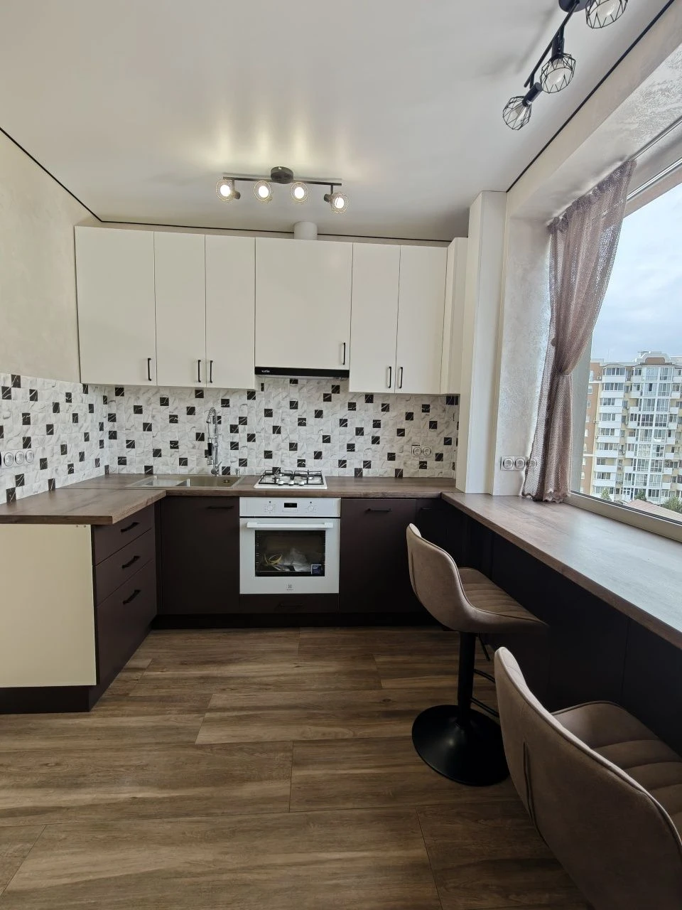 Apartment with a stunning view in a gated community! єОселя/Ваучер/