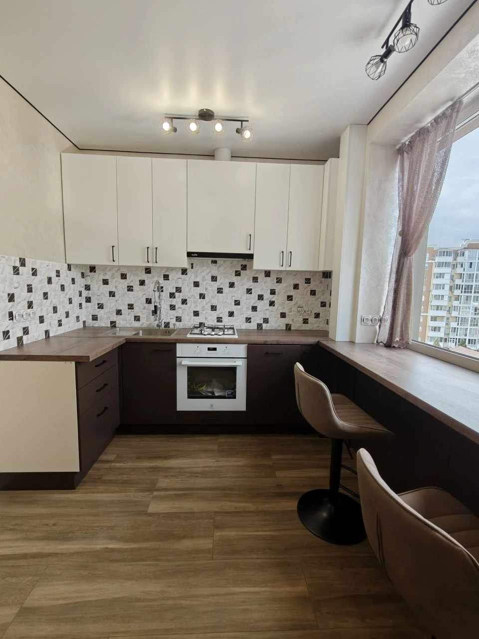 Apartment with a stunning view in a gated community! єОселя/Ваучер/