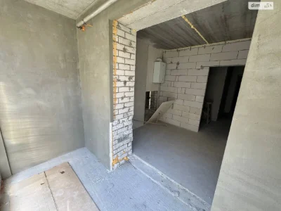 Apartment for Sale, Romianka