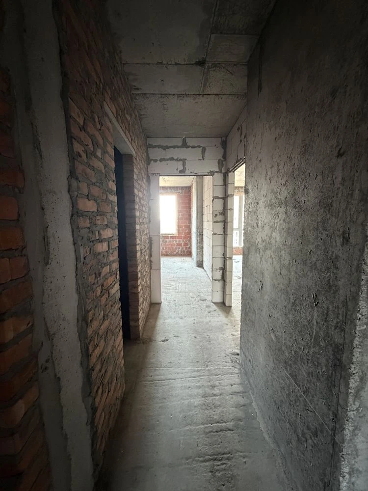 Продається БЕЗ КОМІСІЇ Простора 2-кімнатна квартира недалеко від Києва!