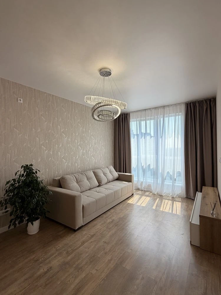 Spacious 2-bedroom apartment 67 sq m Euro-3 New, nobody