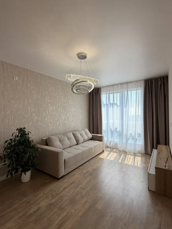 Spacious 2-bedroom apartment 67 sq m Euro-3 New, nobody