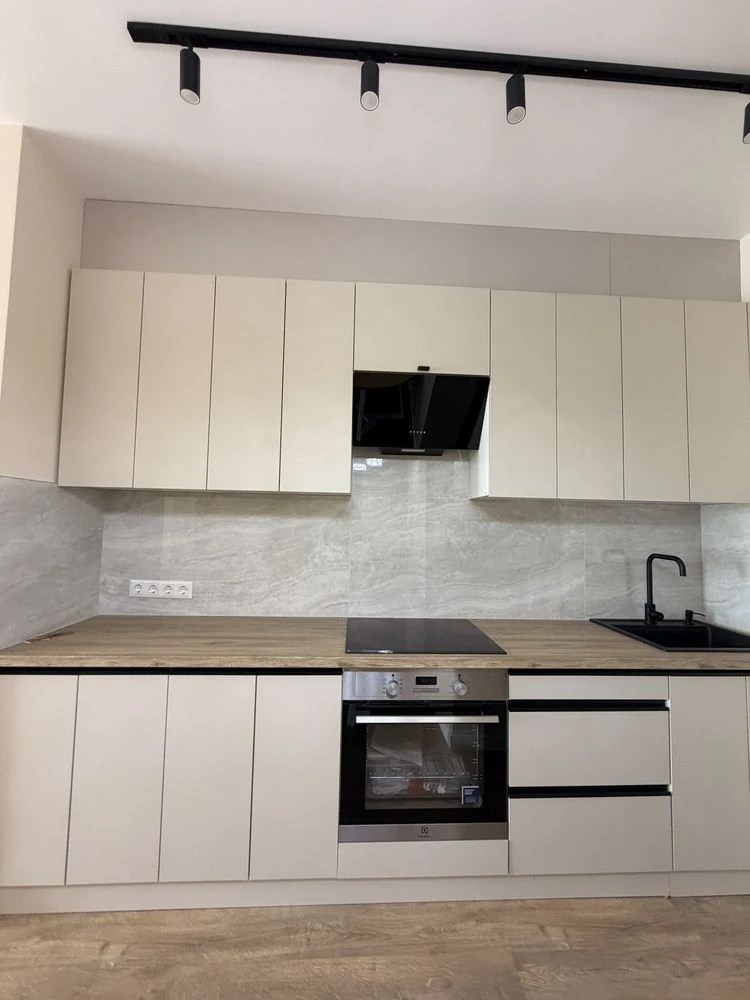 Spacious 2-bedroom apartment 67 sq m Euro-3 New, nobody