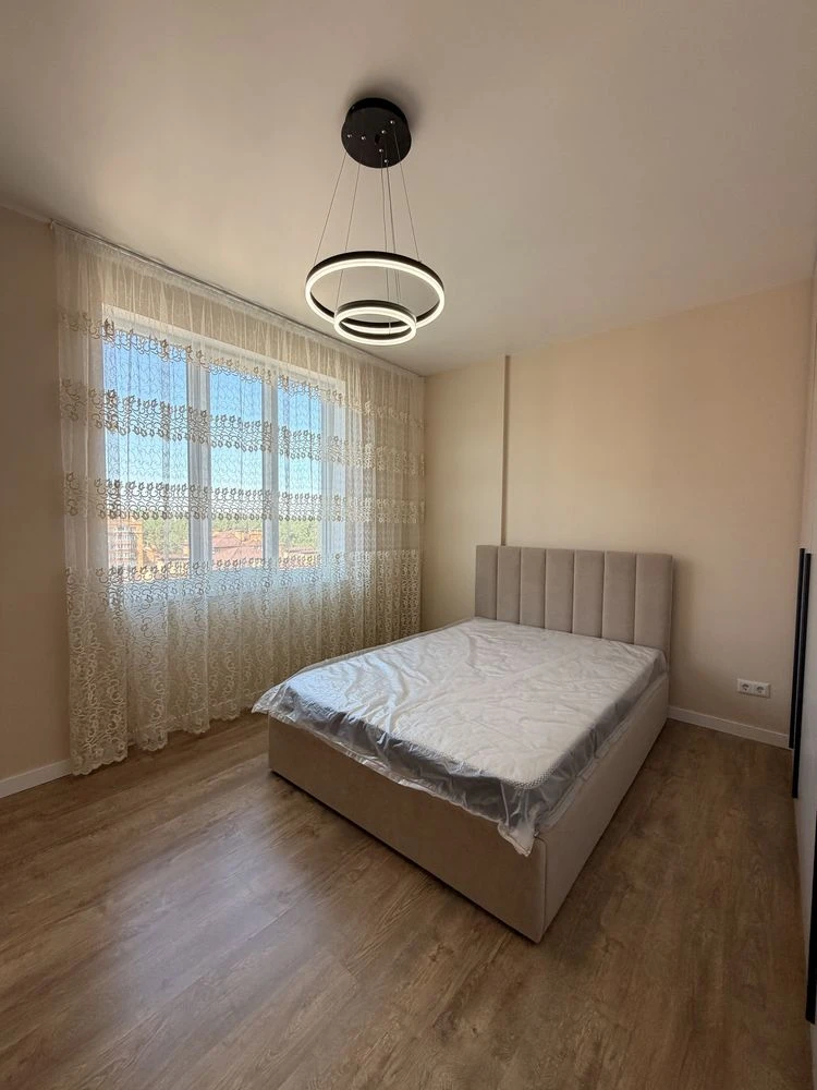 Spacious 2-bedroom apartment 67 sq m Euro-3 New, nobody