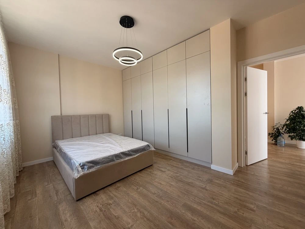 Spacious 2-bedroom apartment 67 sq m Euro-3 New, nobody
