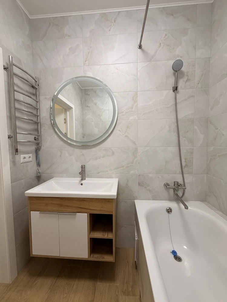 Spacious 2-bedroom apartment 67 sq m Euro-3 New, nobody