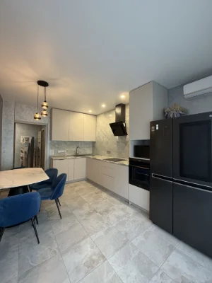 Продам 2 кімнатну в ЖК Центральний 2, парк