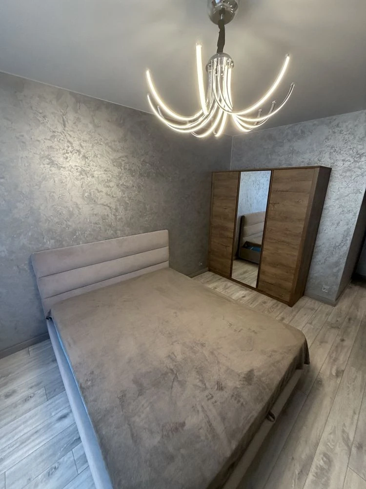 Продам 2 кімнатну в ЖК Центральний 2, парк