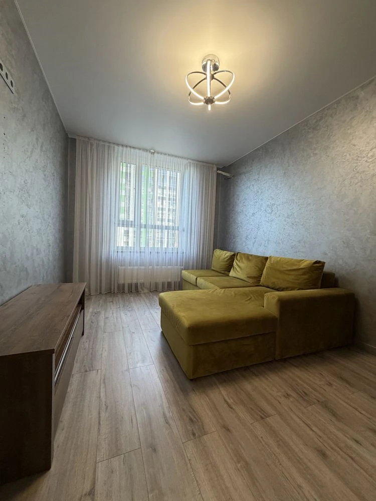 Продам 2 кімнатну в ЖК Центральний 2, парк