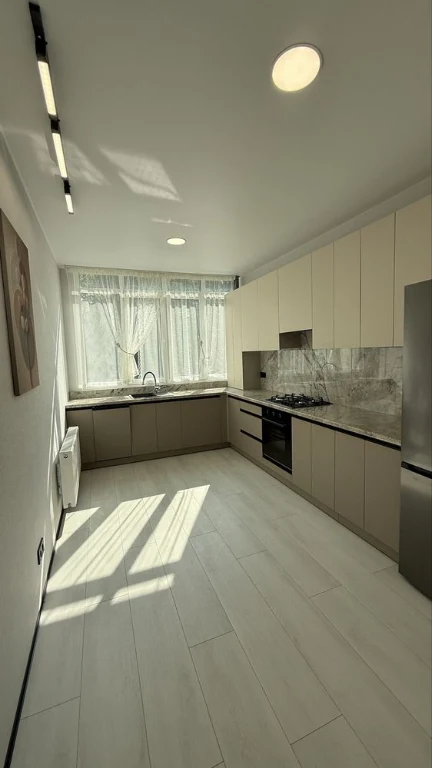 Euro 2-bedroom apartment with designer renovation! Gas! Park of Pravyka