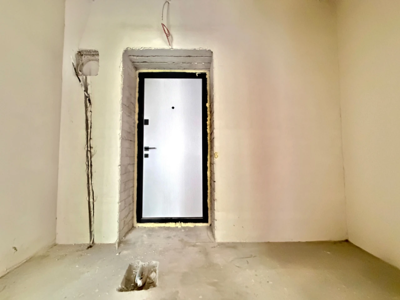 1 room apartment with finishing in a completed building. Center of Irpin!