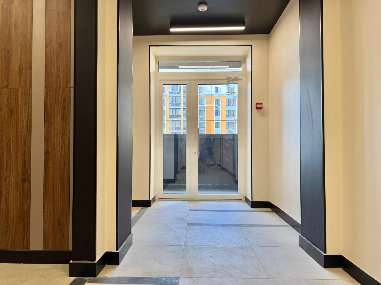 1 room apartment with finishing in a completed building. Center of Irpin!