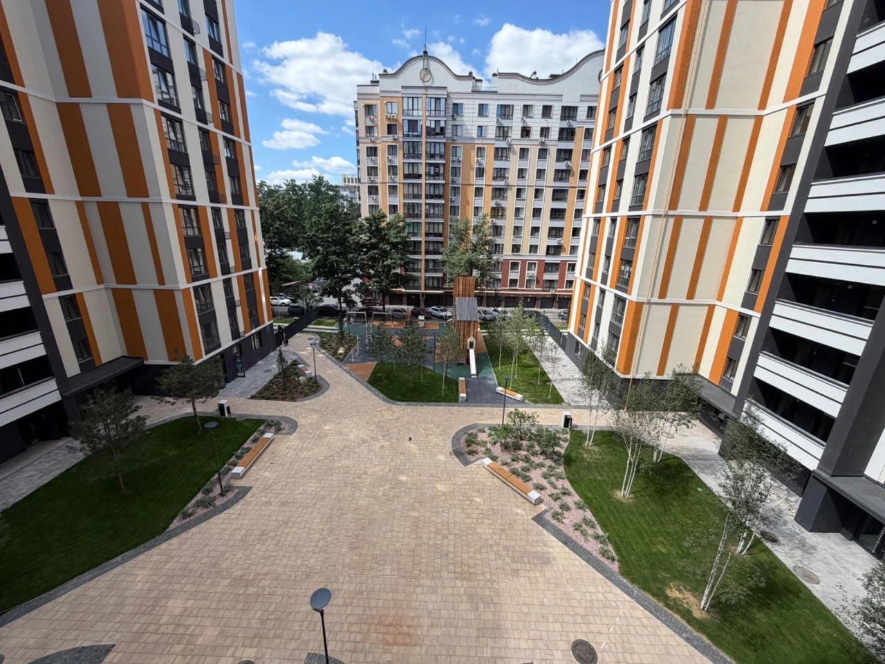 1 room apartment with finishing in a completed building. Center of Irpin!