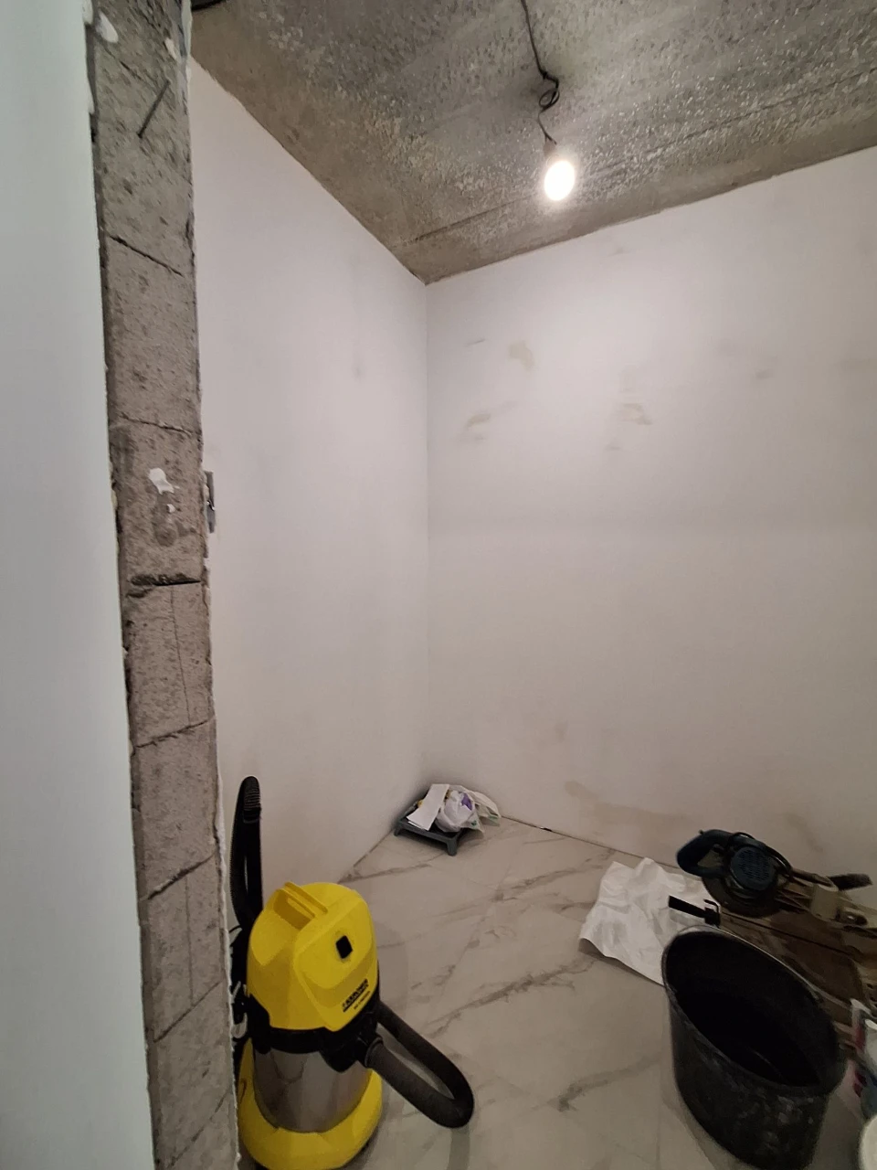 For Sale Spacious 1-bedroom apartment 43m2 with renovation in Irpin, st. Li