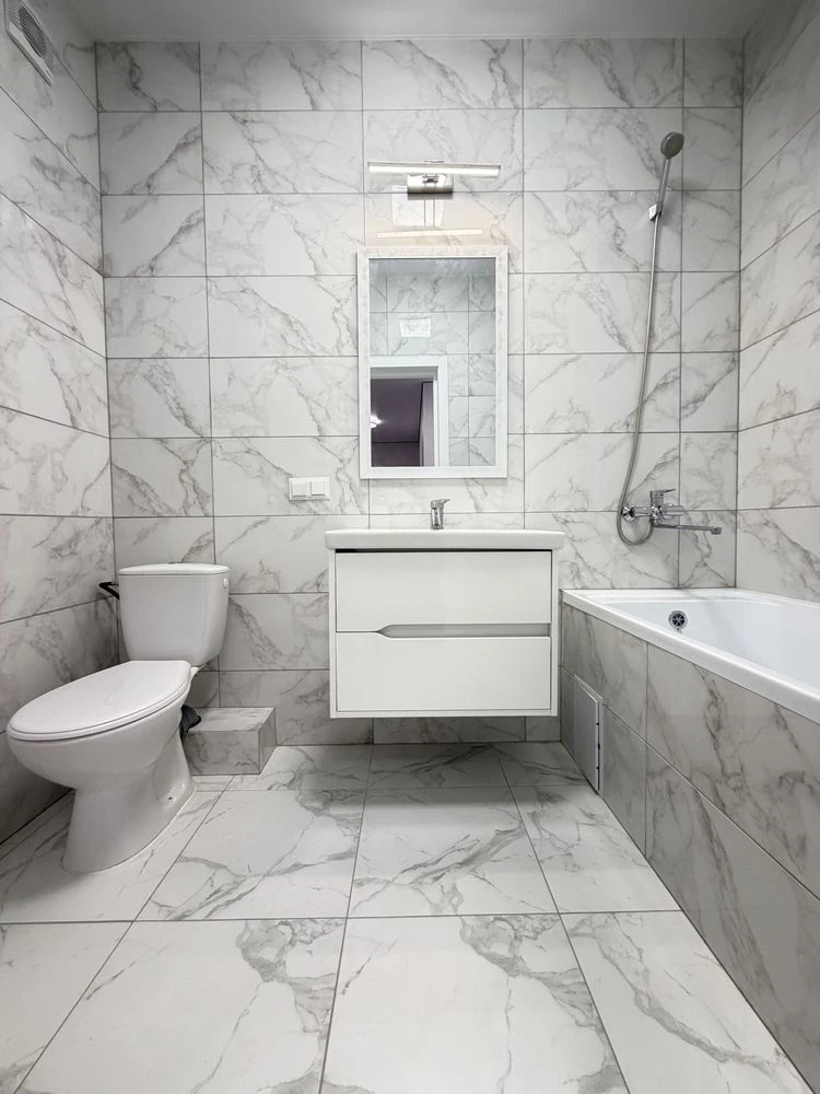 2 rooms with new renovation! Wardrobe! Near PARK! Excellent location