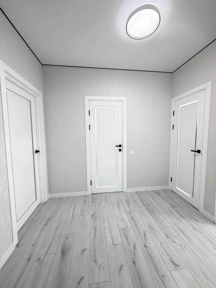 2 rooms with new renovation! Wardrobe! Near PARK! Excellent location
