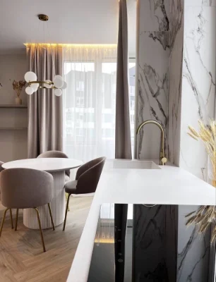 Sale of a fully renovated two-bedroom apartment in residential complex Central 2